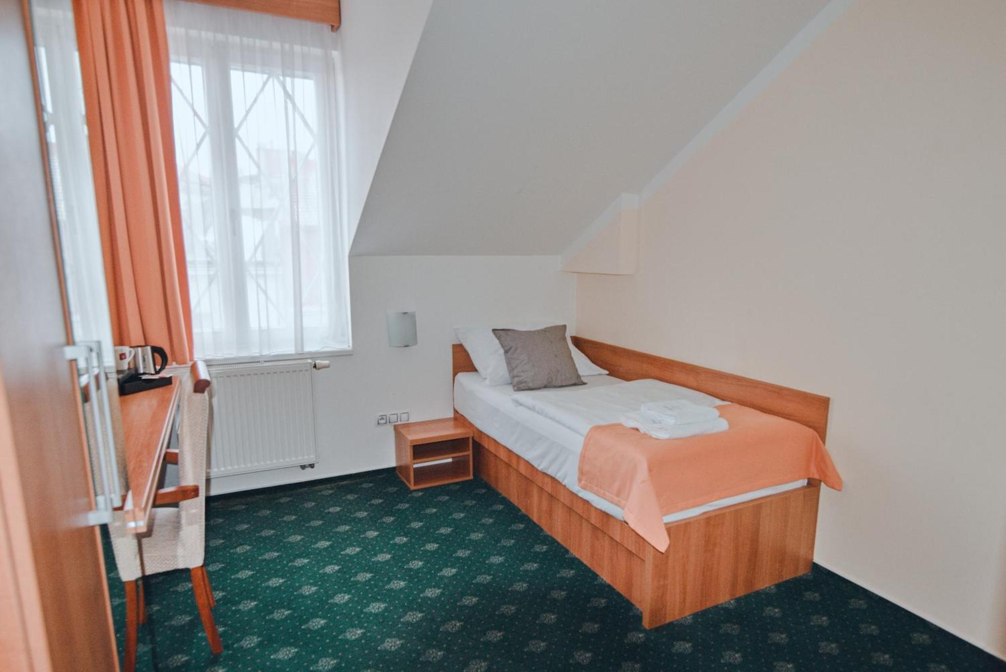 Hotel Grand Hradec Králové Exterior foto